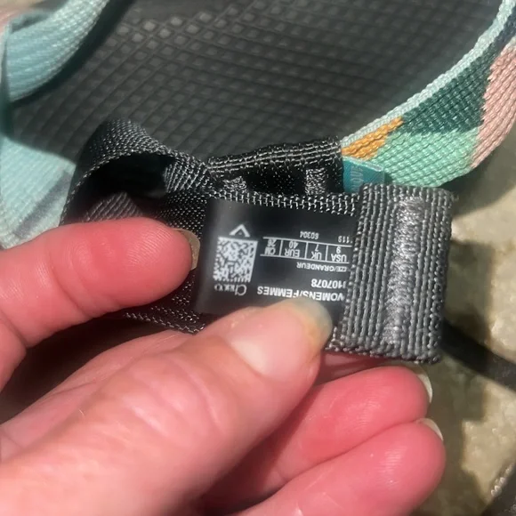 Chaco sandals  EUC size 9 - Picture 3 of 7